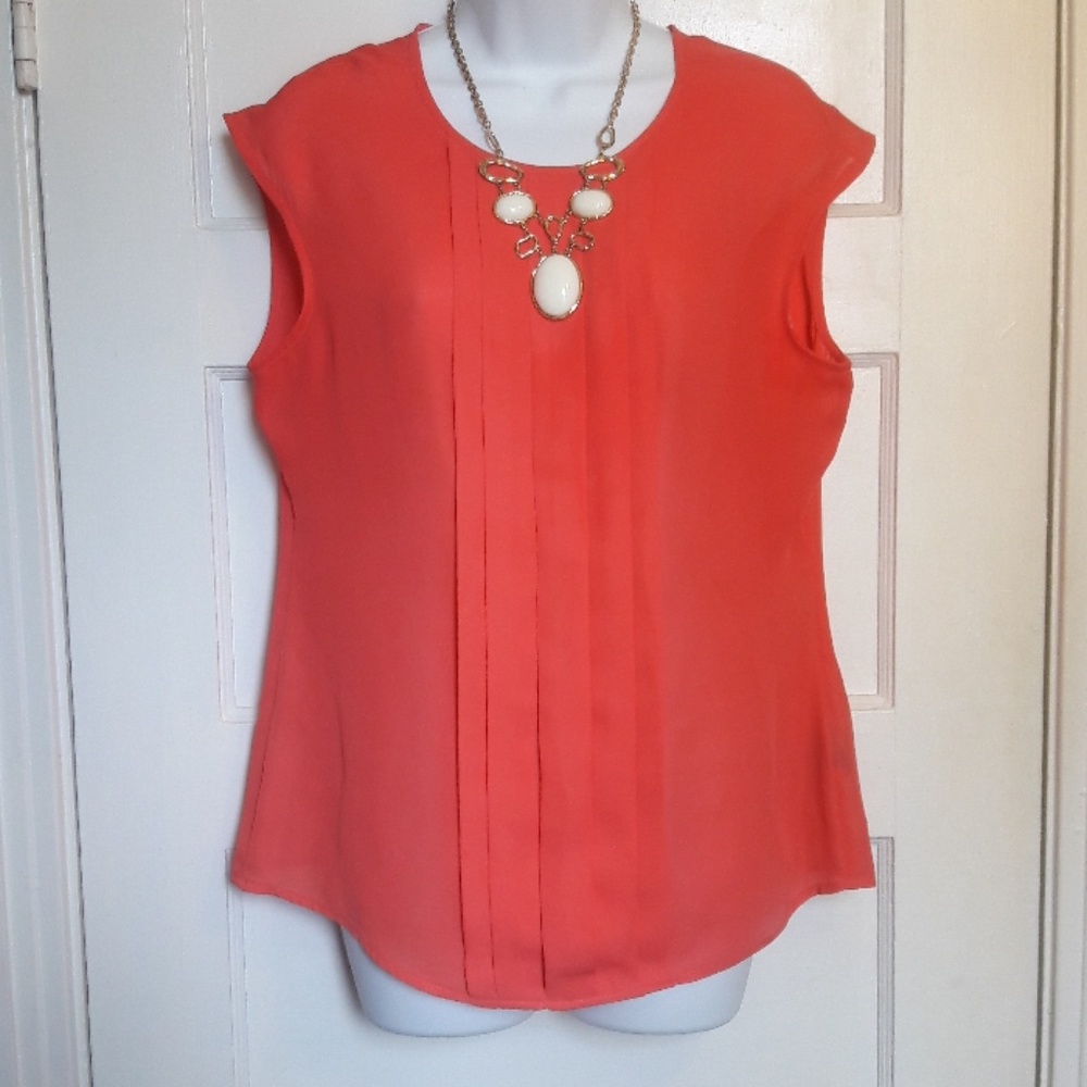Sz M Worthington peach sleeveless blouse
